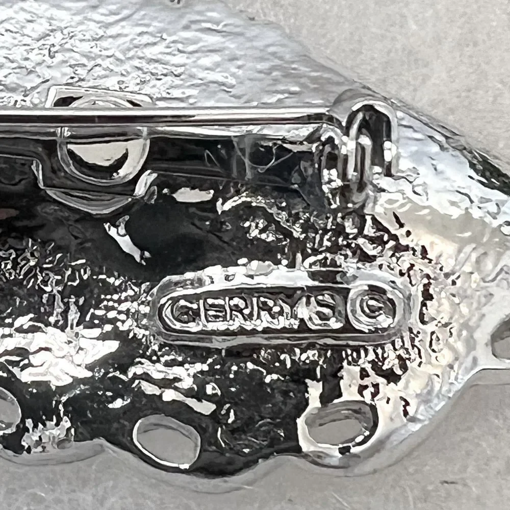 Elegant Gerry's Vintage Silver Leaf Brooch with Intricate Detailing